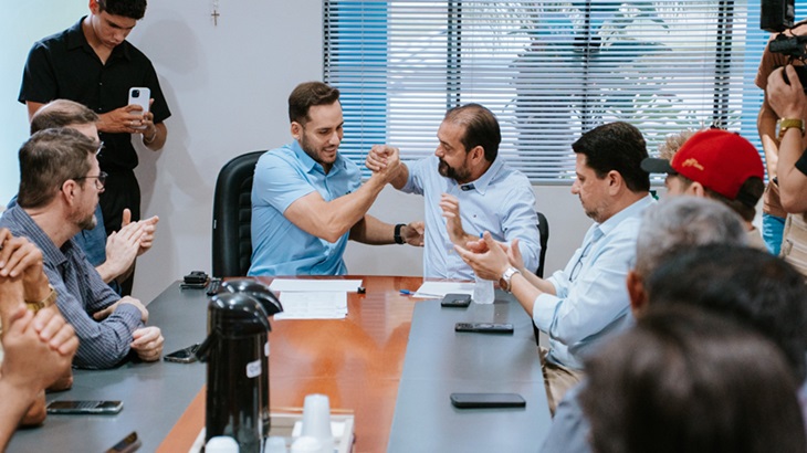 Laerte_Recurso 4 milhões_001.jpg